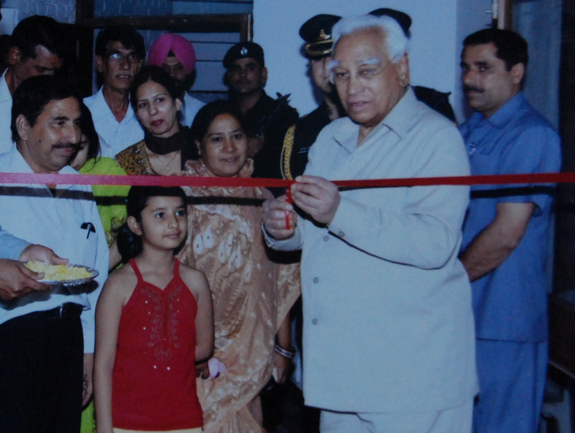 Inauguration of my Painting Exhibition by Honorable Governor of Haryana Dr. A.R.Kidwai by Registration Dunia